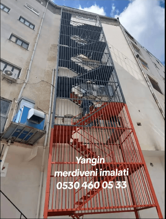 Dairesel Spiral Yangın Kaçış Merdiveni